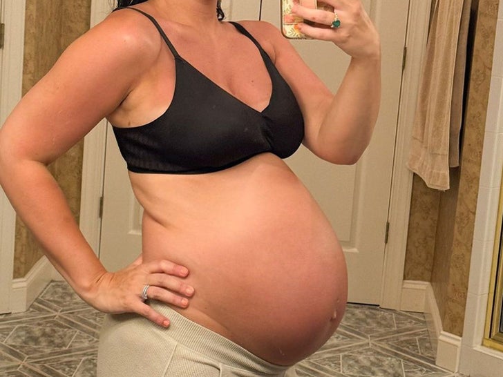 Celebrity Baby Bumps -- Guess Who!